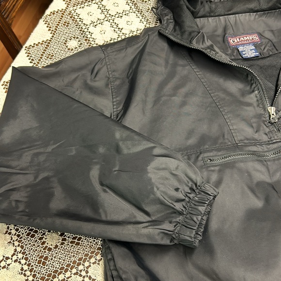 Champs Sports windbreaker - Picture 2 of 8